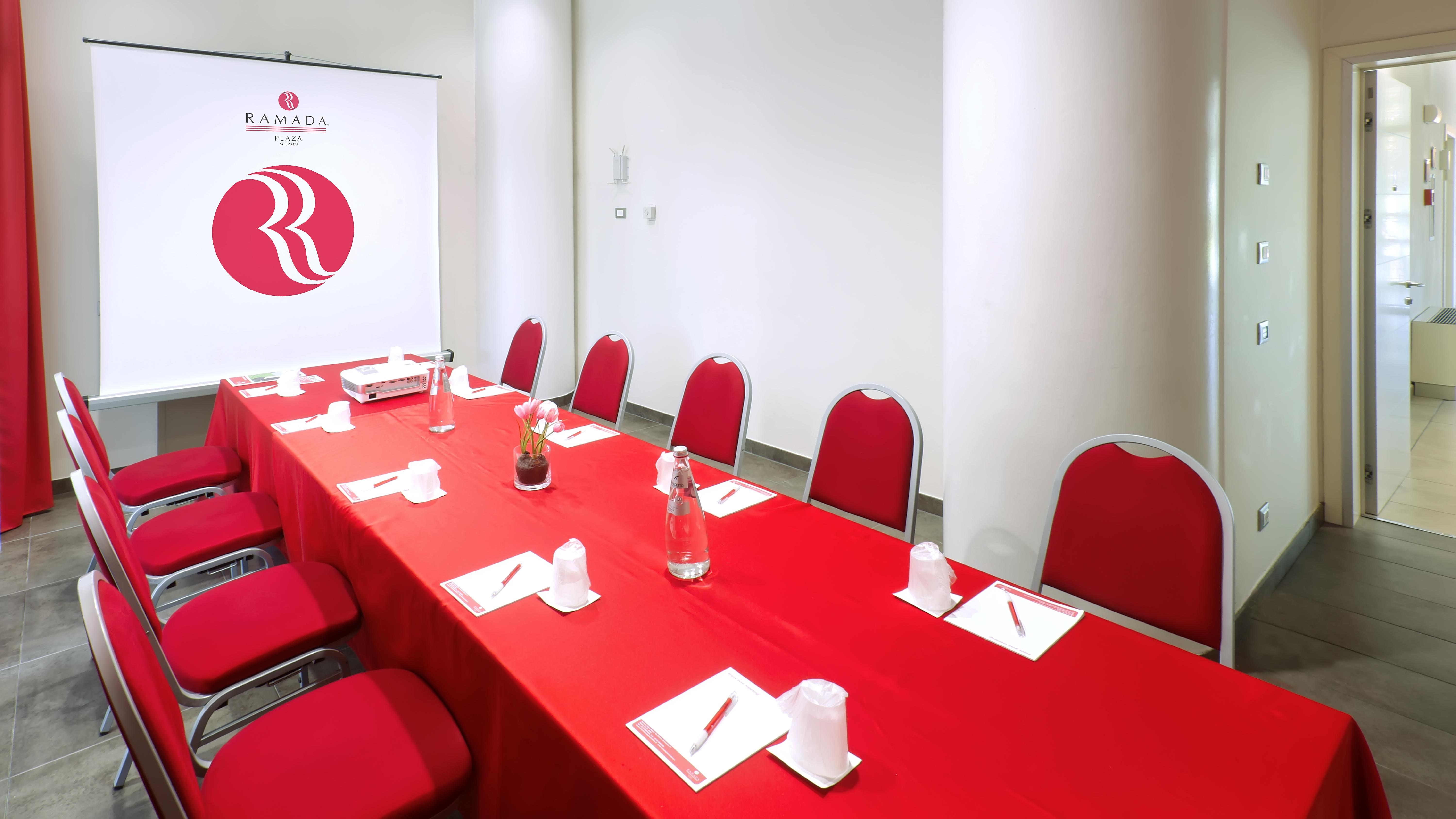 Ramada Plaza By Wyndham Milano — Foto’s 2